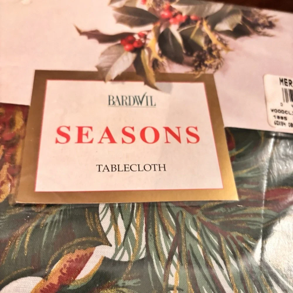Bardwil Seasons Woodcliff‎ Christmas Tablecloth 60x84 Oblong Rectangular NEW